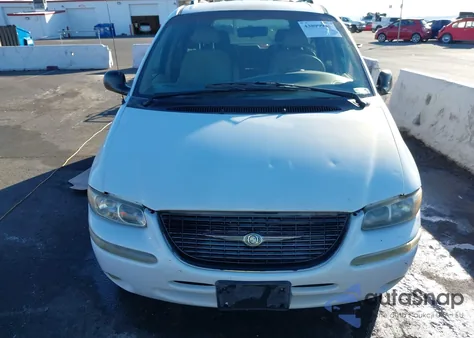 2000 Chrysler Town & Country Lxi from USA, damaged, VIN 1C4GP54L3YB566648